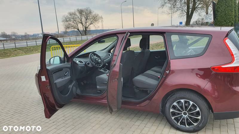 Renault Grand Scenic dCi 110 LIMITED - 6