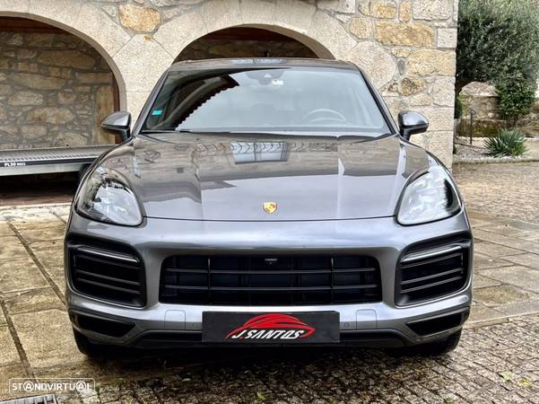 Porsche Cayenne - 1