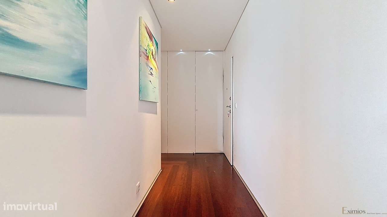 Apartamento T2 com garagem, em Árvore-18