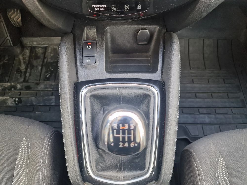 Kamera Cofania / Podgrzewane Fotele / Podgrzewana Przednia Szyba