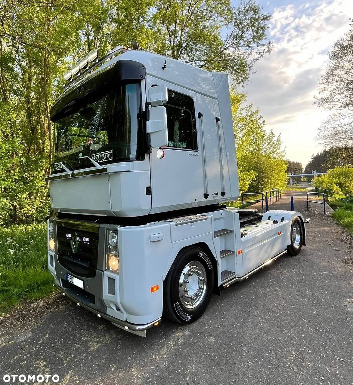 Renault 2x Magnum 480 DXi EEV E5, Aluminiowe felgi, Pełen spojler, Halogeny Oświetlenie - 2