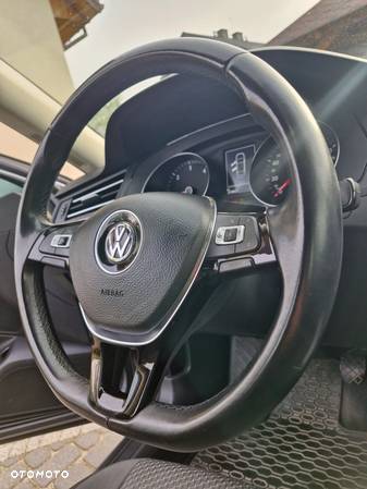 Volkswagen Passat 2.0 TDI SCR Trendline - 10