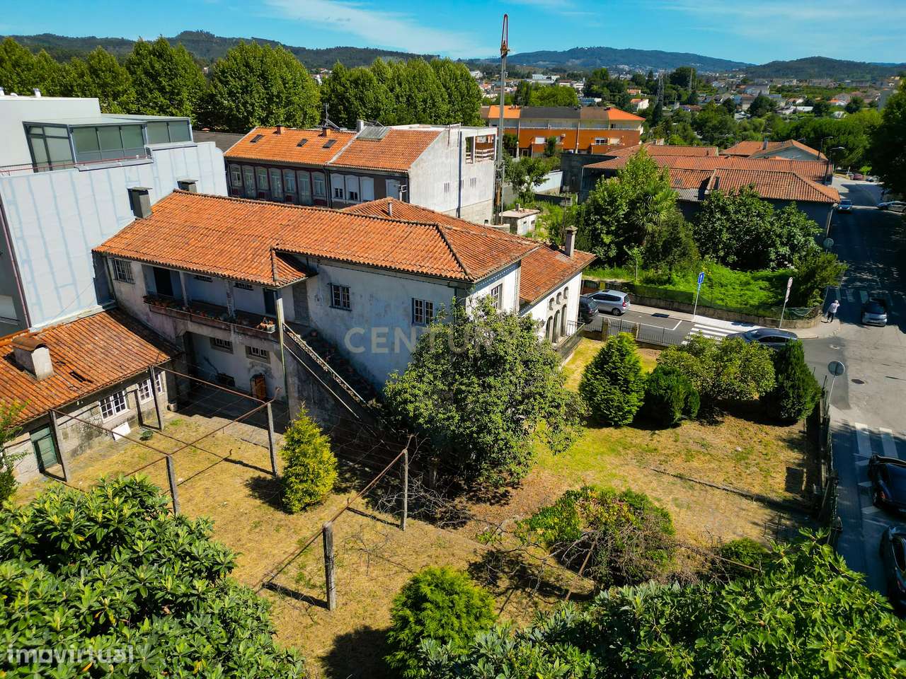 "Moradia Senhorial de 1937 em Caldelas, Taipas - Charme e História no - Grande imagem: 5/33