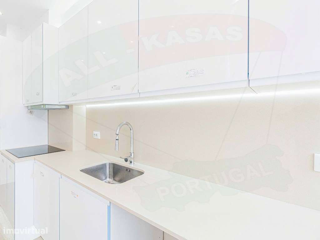 T3 Totalmente Remodelado com Terraço e Varandas - Rua D. José I, Re... - Grande imagem: 4/37