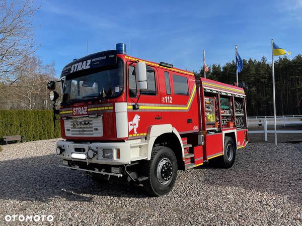 MAN STRAŻ POŻARNA POŻARNICZY 4X4 19.420 Z CNBOP ROSENBAUER CIĘŻKI CAFS PEŁNA OPCJA PIANA A i B CIĘŻKA LEKKA DZIAŁKO ZRASZACZ REDUKTOR BLOKADY WYSOKI PRZEŚWIT WYSOKIE KĄTY NATARCIA+PRZECHYŁU SUPER DURZE KOŁO WZMOCNIONE SK.ZF KONFIGURACYJNIE POJAZD W PEŁNI PRZYSTOSOWANY DO WSZYSTKICH ZADAŃ  NOWY BREND 2022 LIFT NAJAŚNICA STEROWANA LED LISTWA LED OŚWIETLENIE POLA PR. 360 LED  WZMOCNIONY ZBIORNIK GŁÓWNY+REWIZJA DWA SYSTEMY PIANO TWÓRCZE CAFS DWA NATARCIA WYSOKIEGO CIŚNIENIA Z PIANĄ CAFS!!! WŁAZ REWIZYJNY TRZY ZBIORNIKI!! POJAZD JAK NOWY - 36