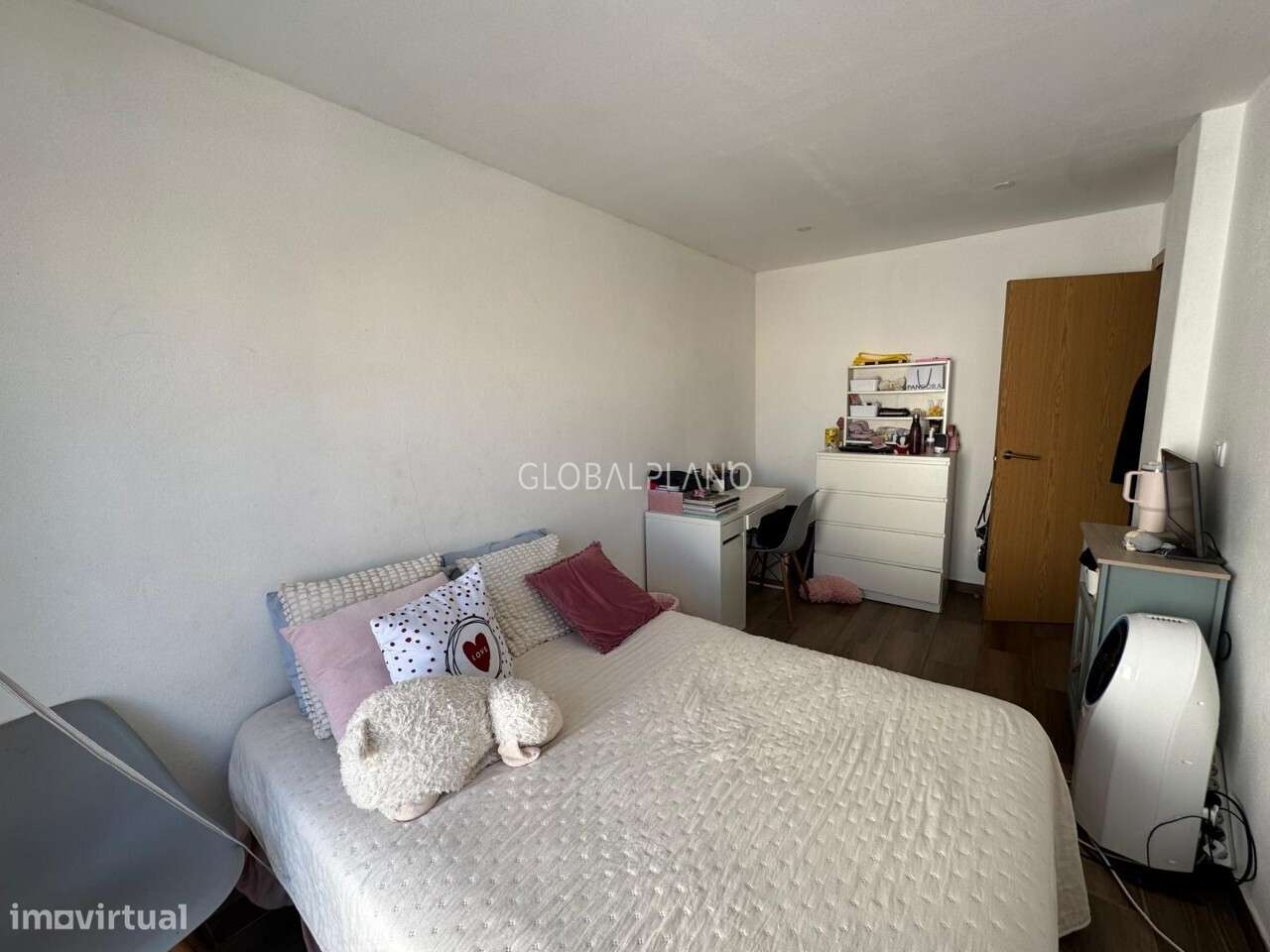 Moradia V4+1 em banda-7