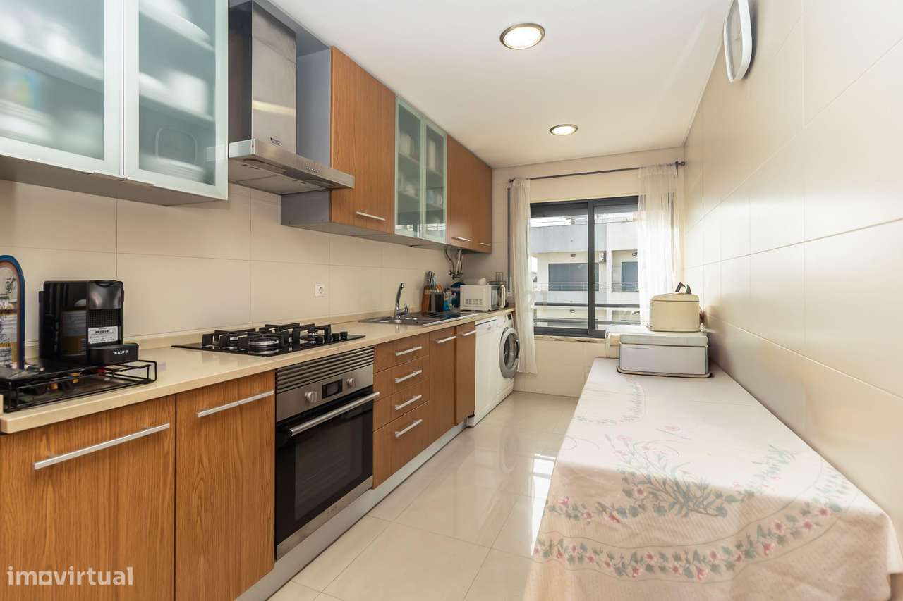 Apartamento T2 na  Quinta do Bom Retiro, Sobreda-18