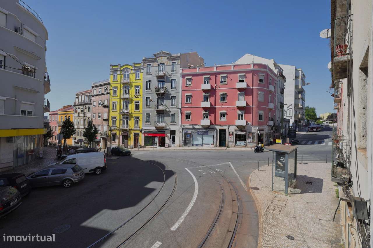 Edifício Renovado no Coração da Graça, Lisboa-32