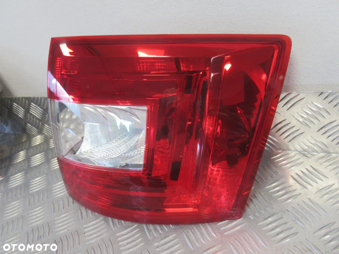 LAMPA TYLNA TYŁ PRAWA SKODA OCTAVIA III 3 KOMBI 2012-2016 - 4