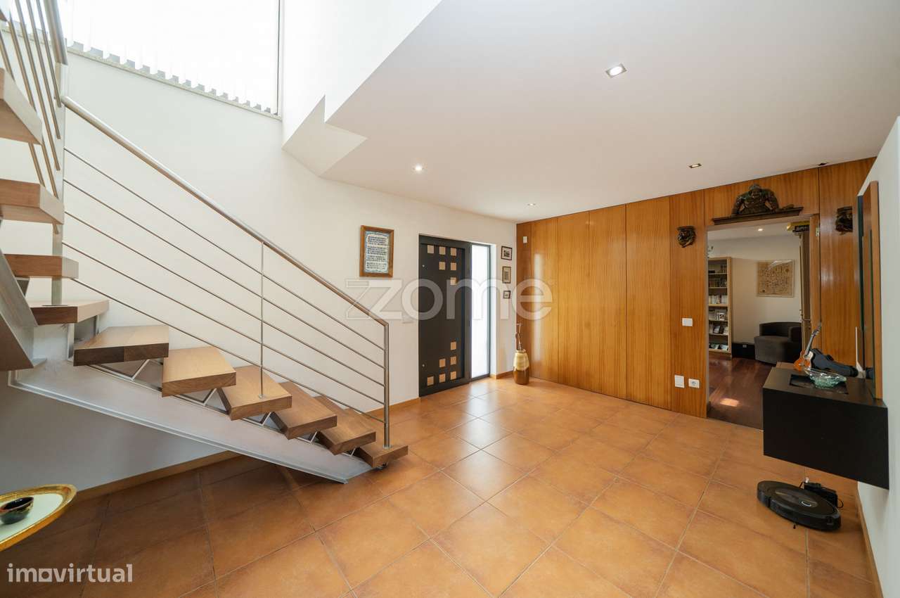 Moradia T5 + 1 com Piscina em Espinho, Braga-8
