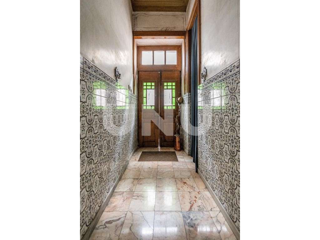 Prédio com Dois Edifícios Independentes no Tortosendo - Elevado Pot... - Grande imagem: 5/60