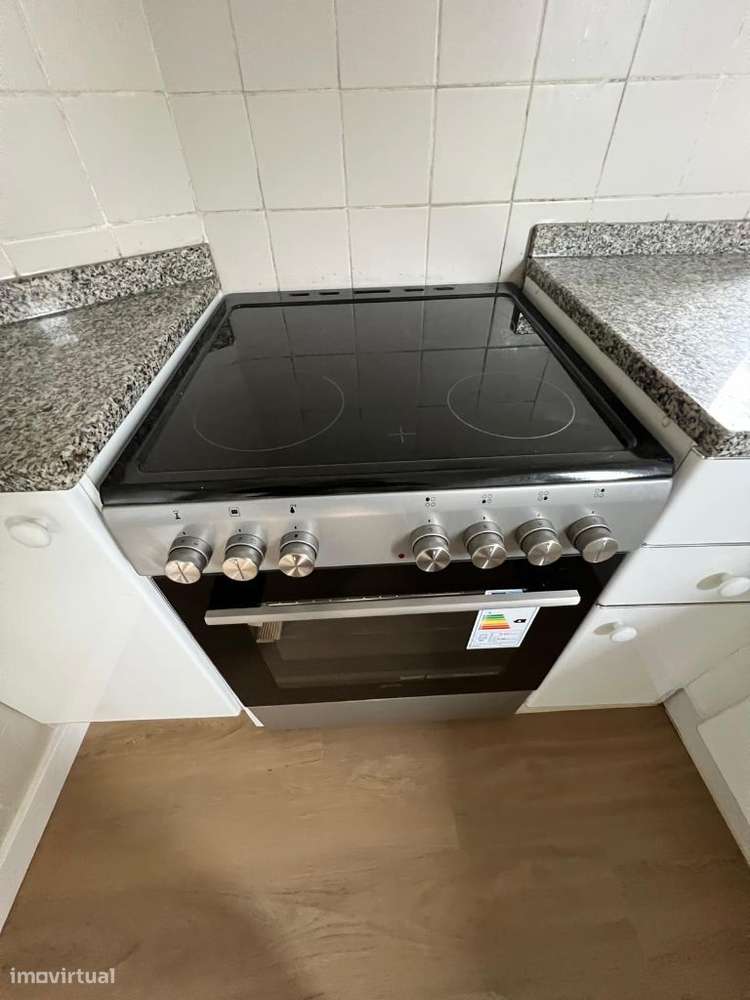 T1 Porto Centro Rua da Alegria Metro Marquês Remodelado e Equipado-18