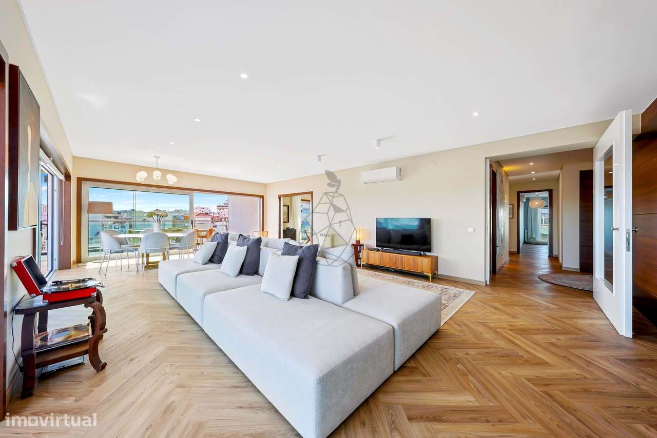 Apartamento T3 + 1 Remodelado no Condomínio Rio Park Residence | Vista - Grande imagem: 3/31