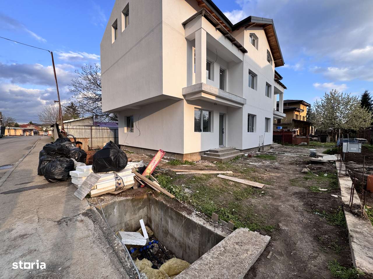 Casa pozitie deosebita P+1+M. 7 cam. Util 173mp. Teren 163mp - Imagine principală: 2/18