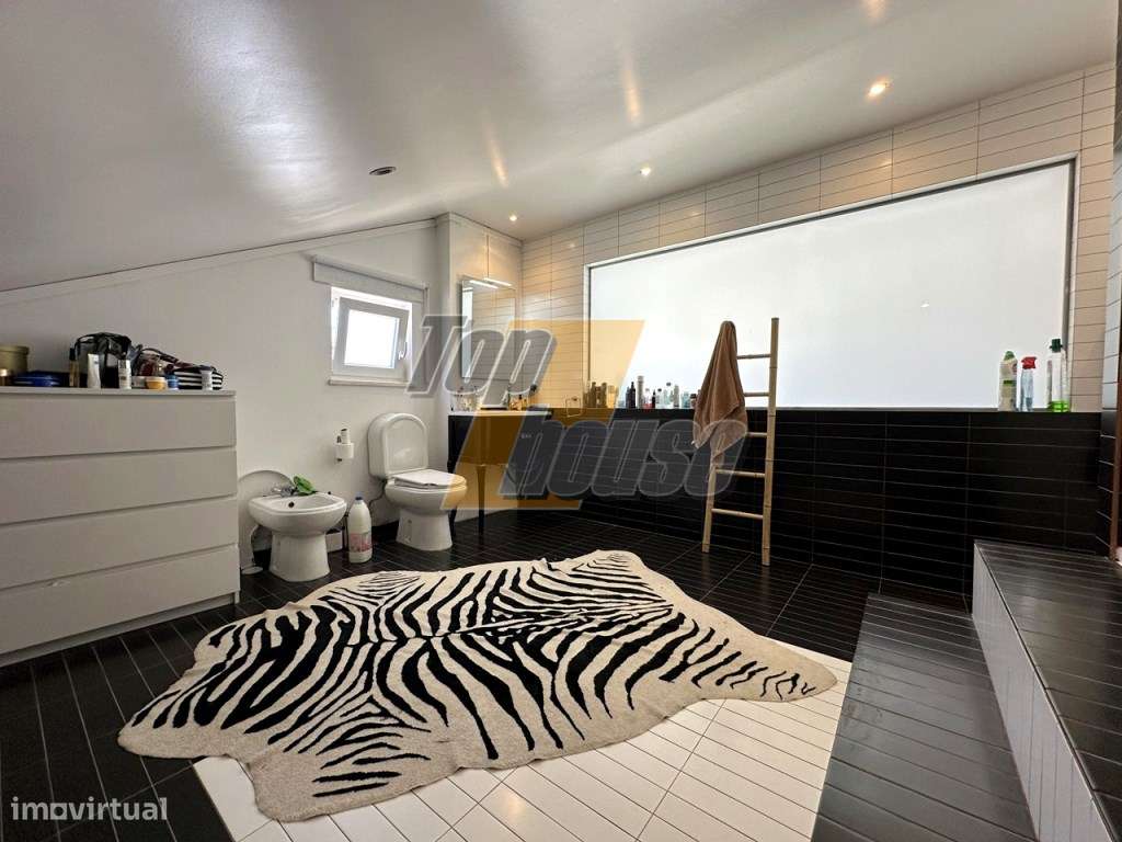 Moradia Isolada T4+1 - Vista de Mar - Charneca de Caparica-32