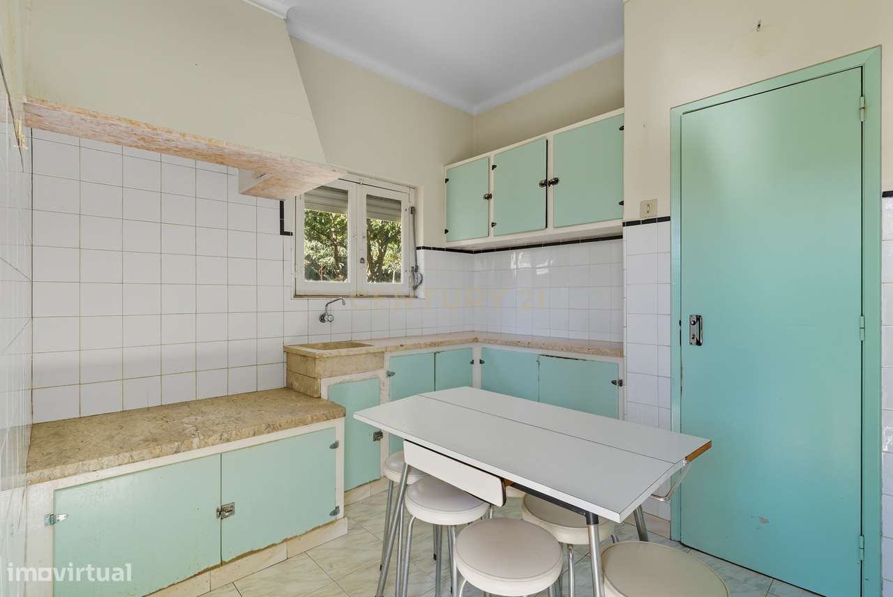 Moradia Bi-familiar com terreno de 800m2 urbanos - Paredes, Alenquer - Grande imagem: 4/52