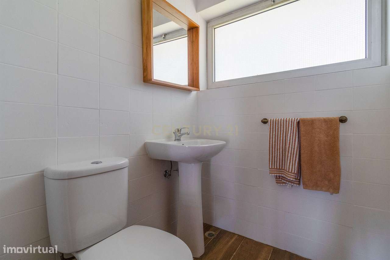 Moradia T5 com Jardim e Piscina | Albarraque – a 5 minutos da Beloura-28