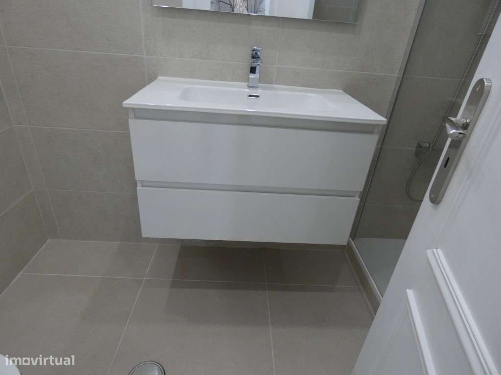 Apartamento T3 Feijó, Almada-12