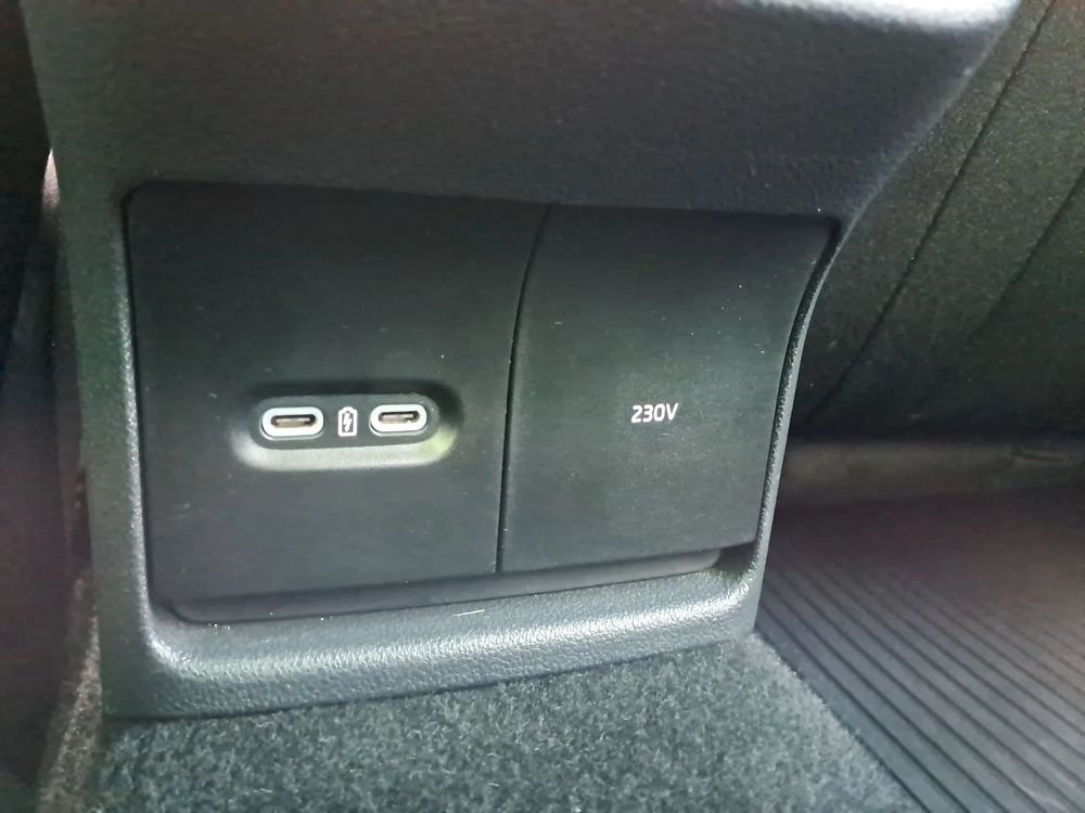 SKODA OCTAVIA 1.5eTSI 150KM Hak Virtual Martwe pole ACC Manetki Ambiente Elek.fotele