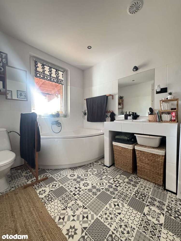 Zaczarowany ogród pod Wojciechowem - garaż, warsztat, piwniczka/schron-7