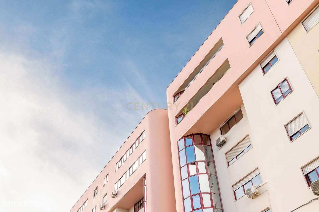 Apartamento T3, com Box de 85 m2 e Arrecadação em Odivelas-29