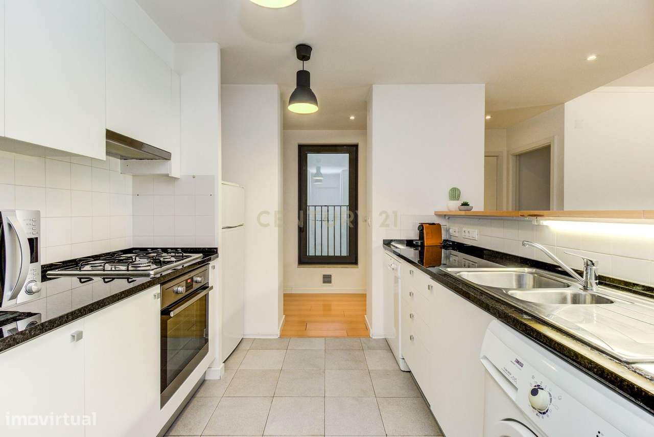 T2 NO MARTIM MONIZ, MOBILADO E EQUIPADO, COM PARQUEAMENTO - Grande imagem: 4/27