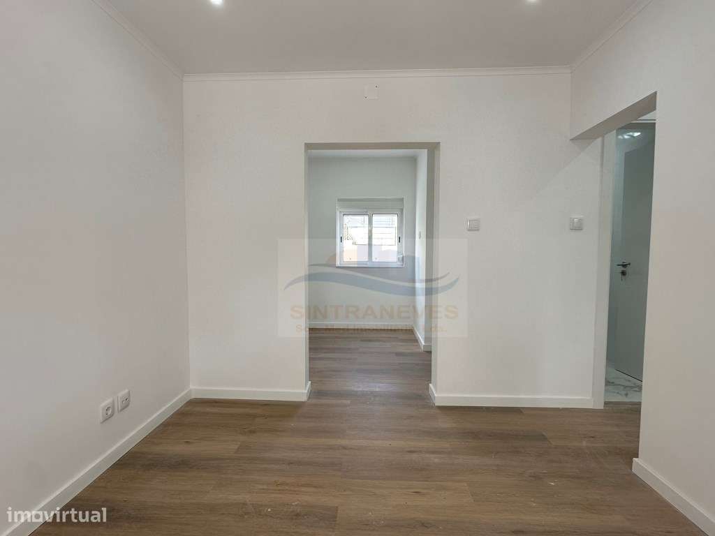 Apartamento T2 Remodelado com Quintal | Pontinha-14