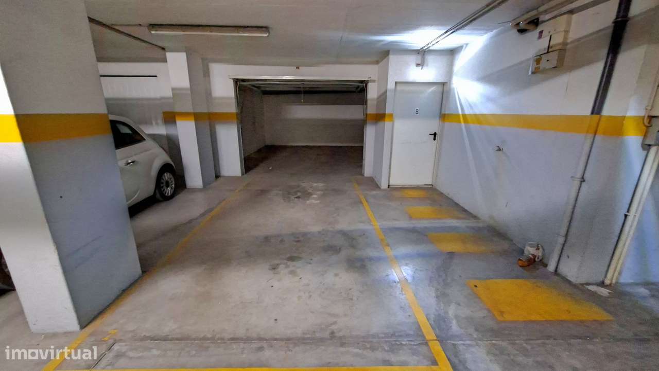Apartamento T4 com 297m², Garagem e Lugar  estacionamento  Pinhal Novo-21