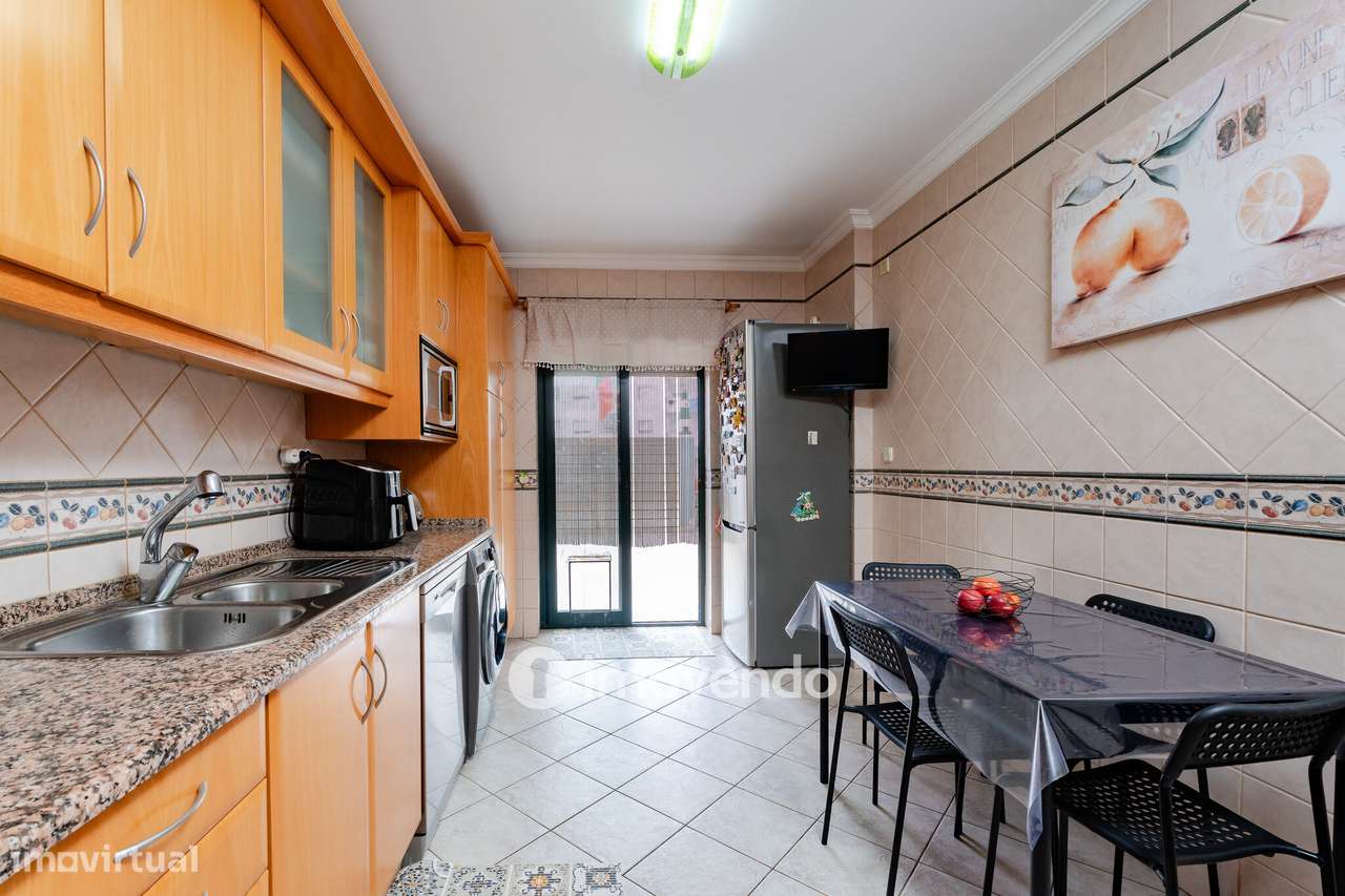 Apartamento T3 com terraço de 75m², no centro de Alcochete - Grande imagem: 4/36