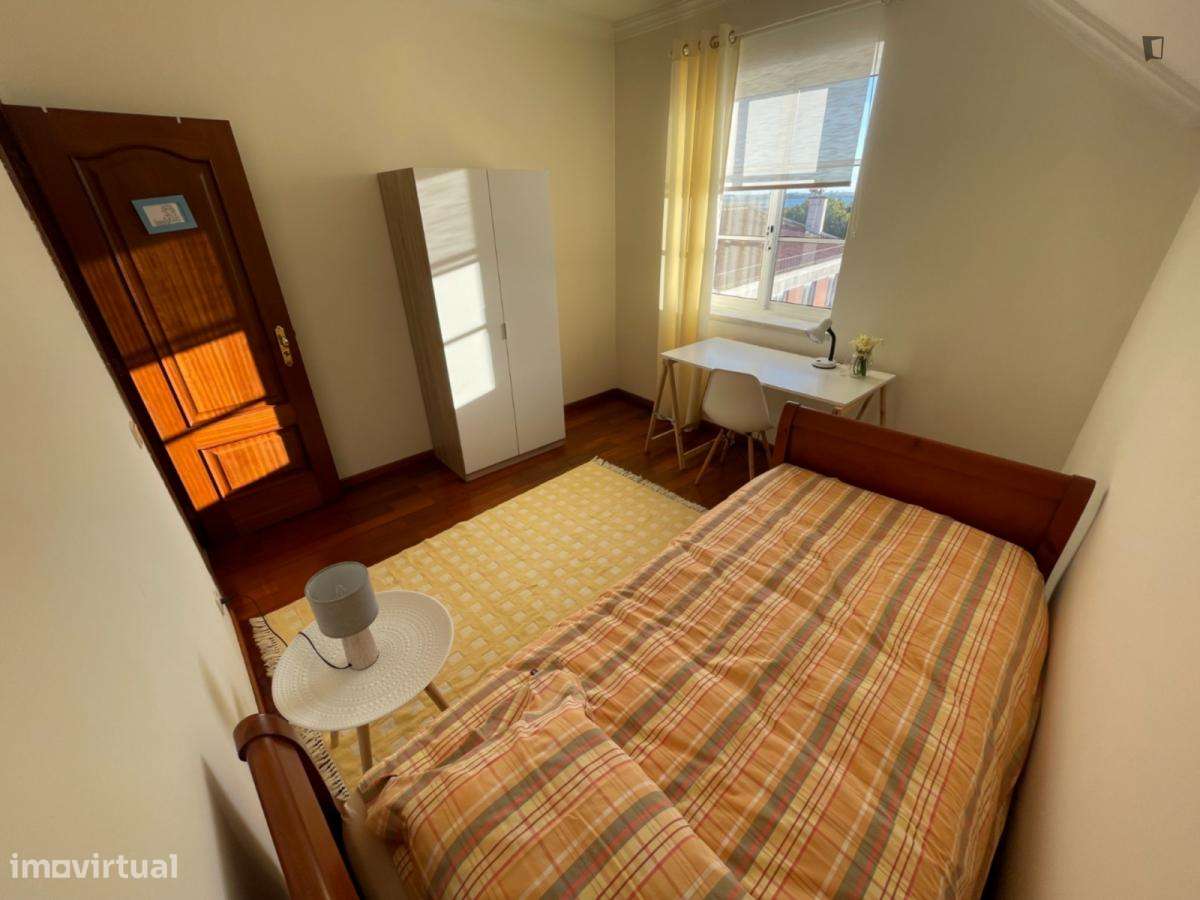 Quarto - localizado em Lisbon - Grande imagem: 3/27