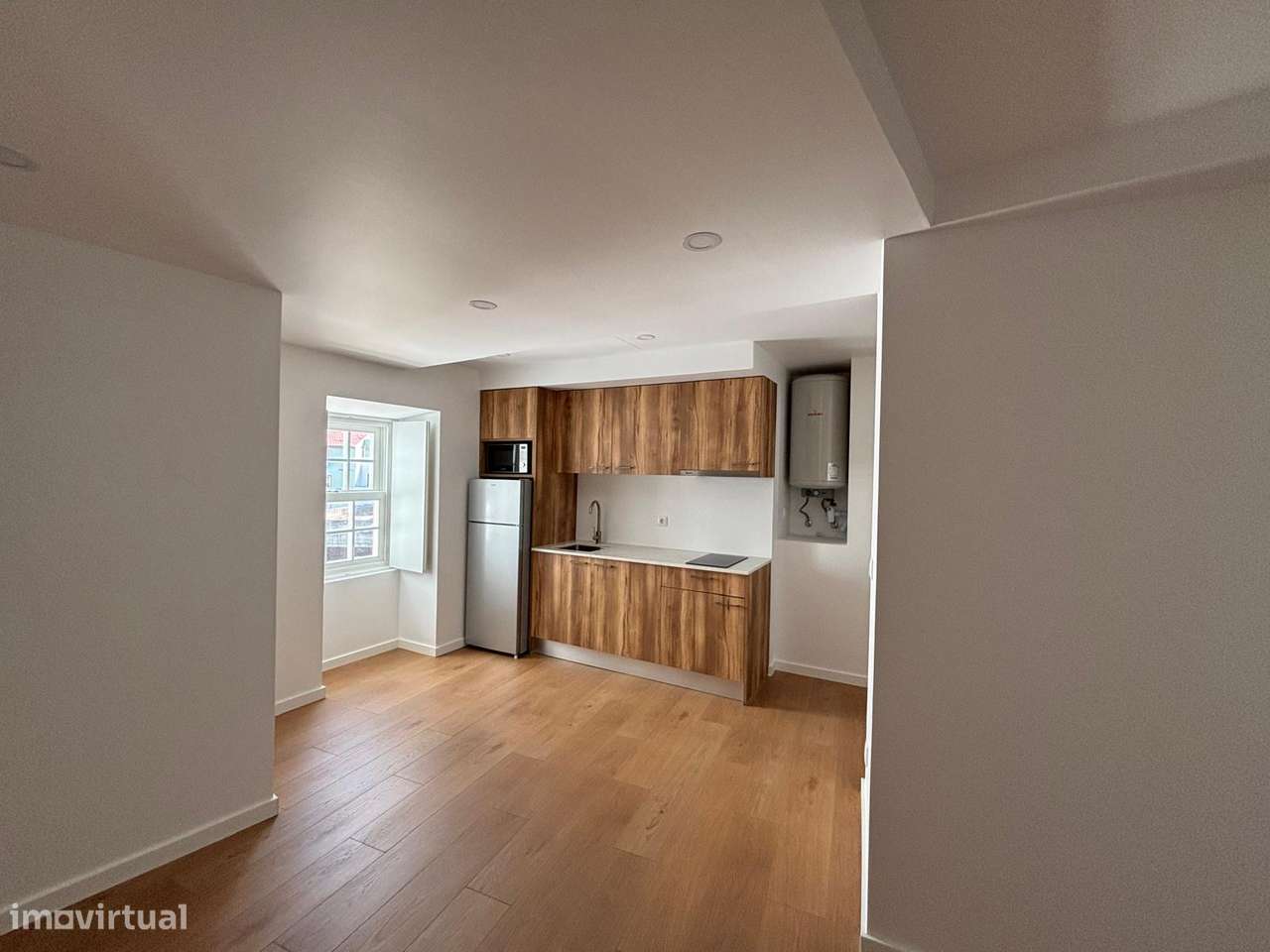 venda de magnifico prédio na Rua da Matemática (4 T0´s e 5 T1's)-34