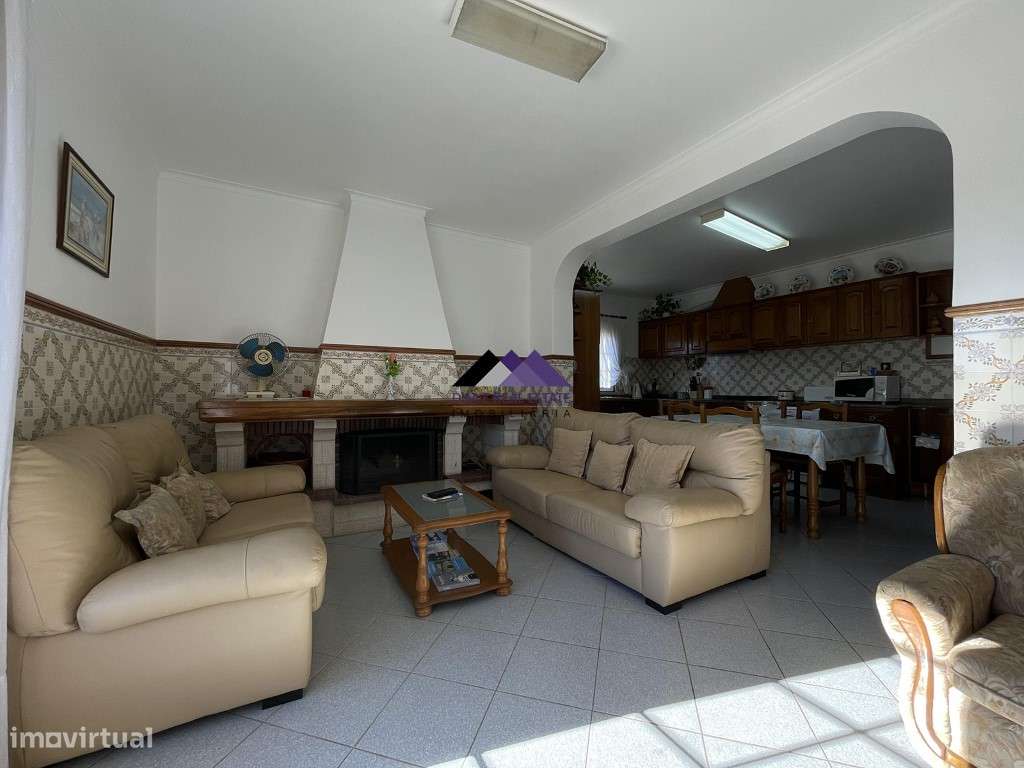 Moradia T3 c/ Piscina e Garagem-27