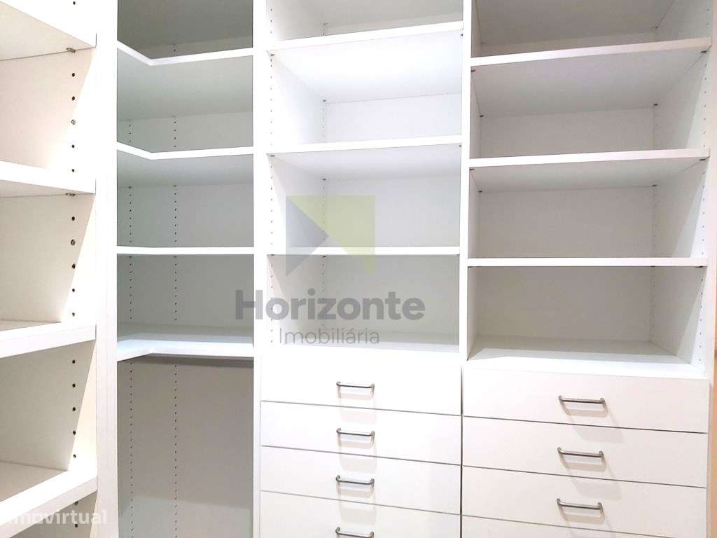 Excelente T2 Remodelado com Varanda e Garagem - Benfica - Grande imagem: 5/18