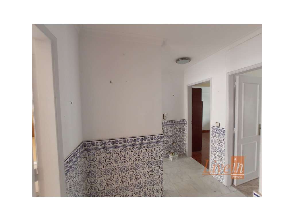 Apartamento T2 situado em Carregado - Grande imagem: 4/14