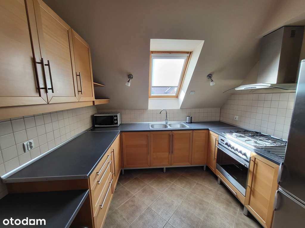 DOM DLA 1 lub 2 RODZIN 241 M2, WYSOKI STD SKÓRZEWO-10