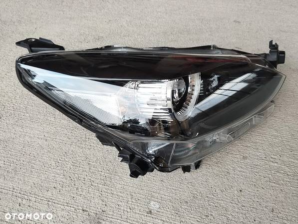 Mazda 2  lampa DJ DL 2015-2022 - 5