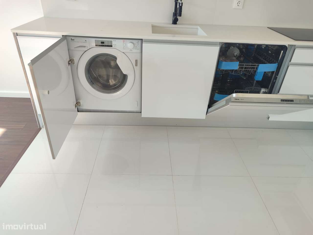 Excelente T3 c/ 2 suítes - Ramalde-2