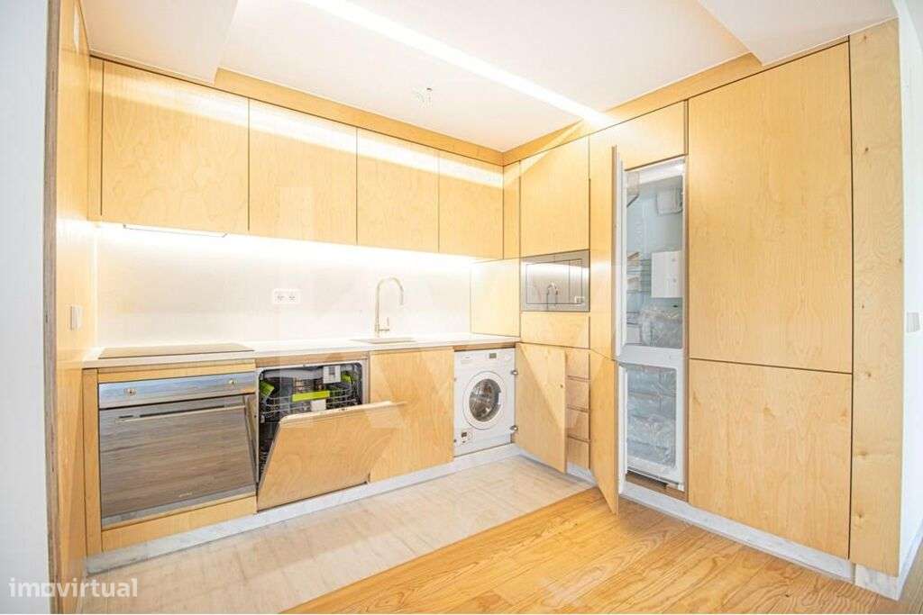 Apartamento T1 Duplex com varanda Privativa e vista desafogada para o - Grande imagem: 4/19