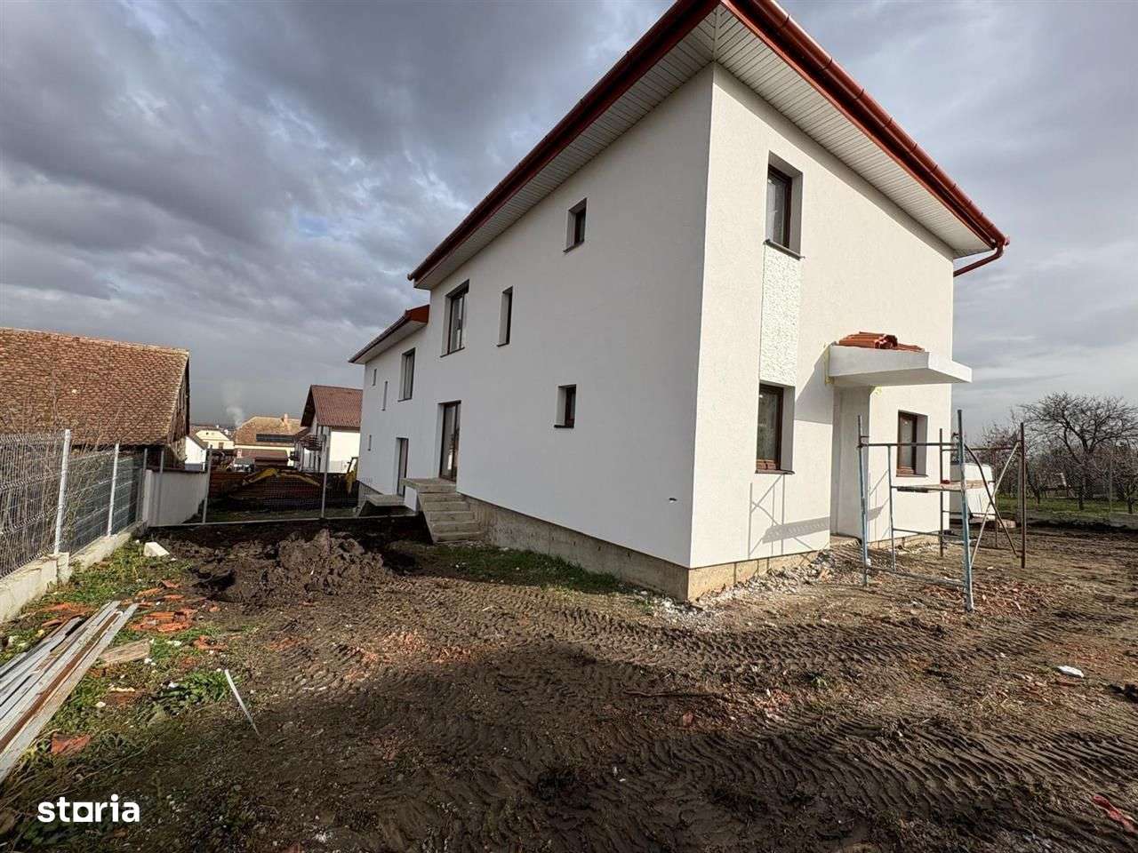 Casa de vanzare - 4 camere - 2 bai - teren 300 mp - Sura Mica-9