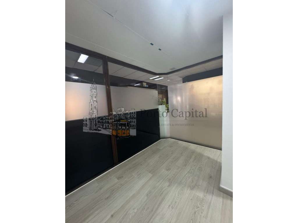 LOJA POVOA DO VARZIM - OPORTUNIDADE EM GALERIA MOVIMENTADA - Grande imagem: 4/21