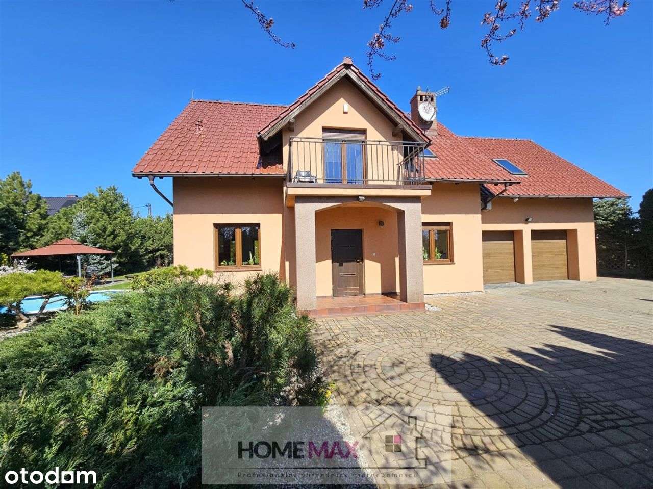 Wolnostojący dom z piękną 20 ar. działką,Grzybiany-17