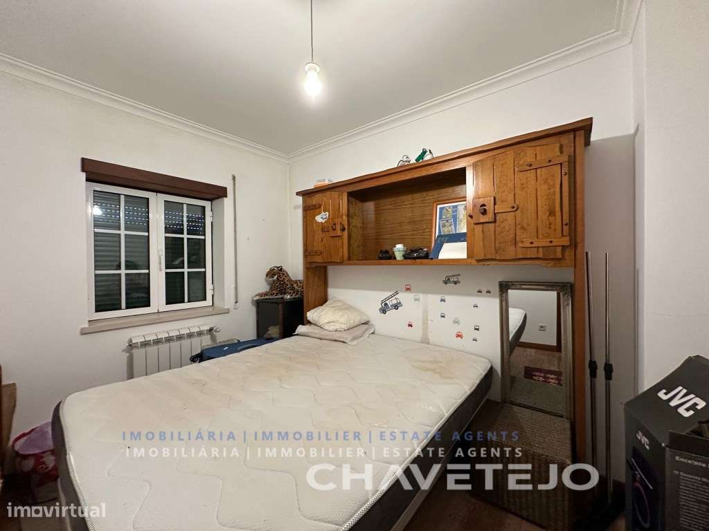 Duplex com 2 garagens e pátio com churrasqueira a poucos minutos da...-12