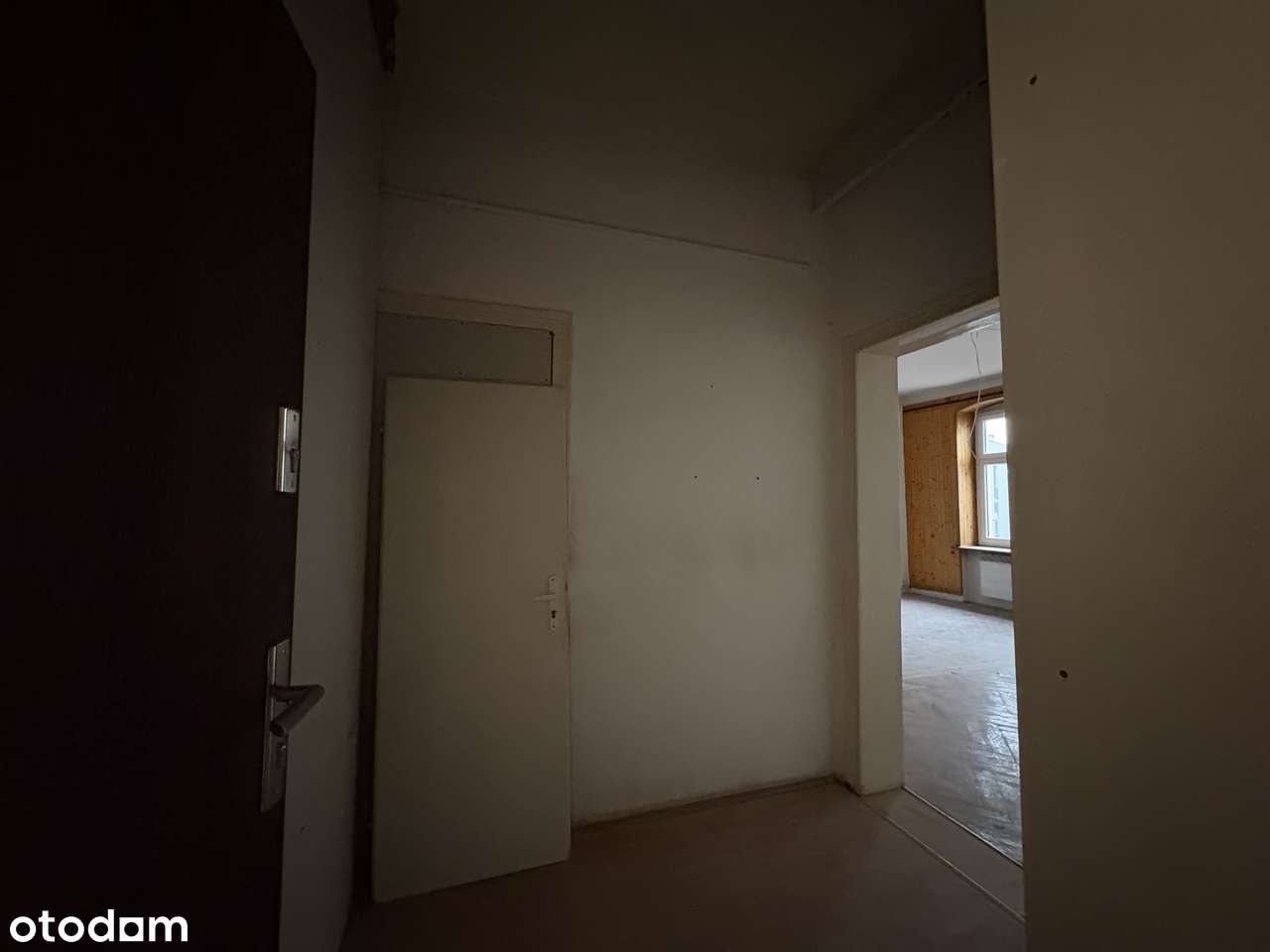 Duża Kawalerka w trakcie Rewitalizacji | Nowa Elektryka i C.O.-1