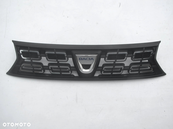 DACIA DUSTER 2 II 2017 - 2023 atrapa grill LOGO OE - 12