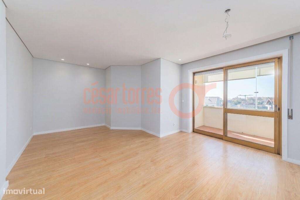 Apartamento T3 Miramar-11