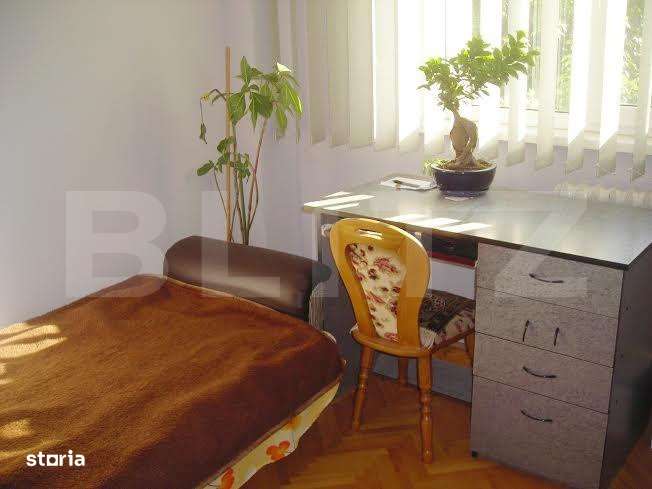 Apartament, 3 camere, decomandat, 70 mp, garaj, zona strazii Tasnad - Imagine principală: 5/10