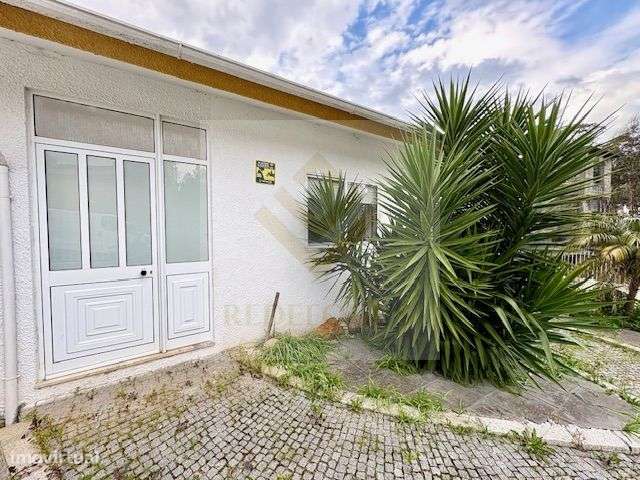 Moradia T3 Bi-Familiar em Guisande - Grande imagem: 2/38