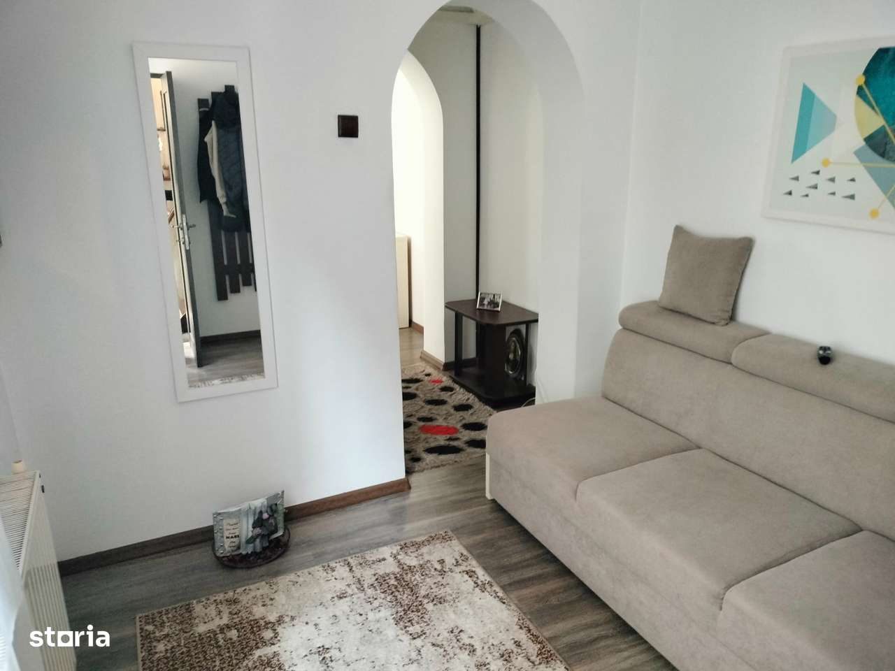 Vand casa, zona  Piata Victoriei-Buzesti-9