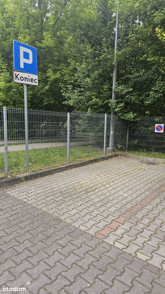 miejsce postojowe (zewnętrzne) przy budynku ul. Do Wilgi 20