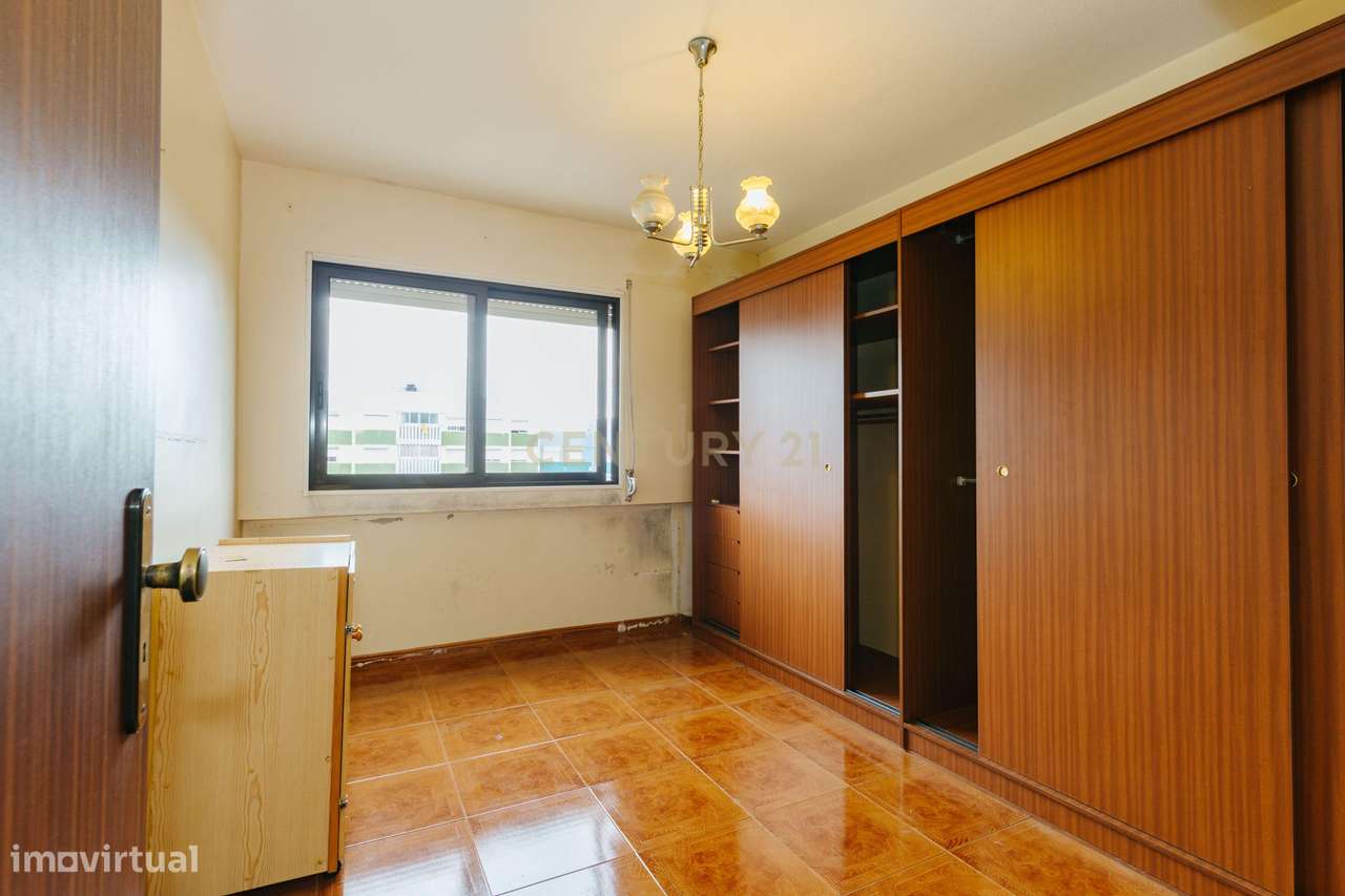 Apartamento T4 à venda no Barreiro-26